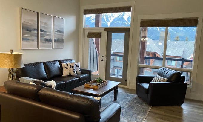 Canmore Resort | Spectacular Penthouse With Amazing Views, Indoor Pool and Hot tub
