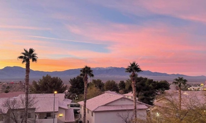 Mesquite Condo | Spectacular Views at HawkRidge