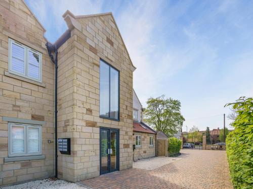 Ruswarp Apartment | Spire View