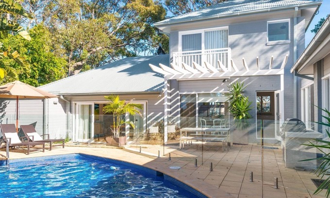 Whale Beach House | SPLASH by Palm Beach Holiday Rentals