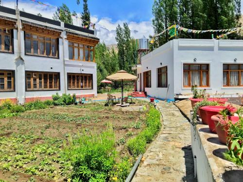Leh House | Sponbo Guest House, Leh