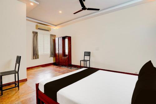 Anekal Hotel | SPOT ON Sj Comforts Boarding And Lodging