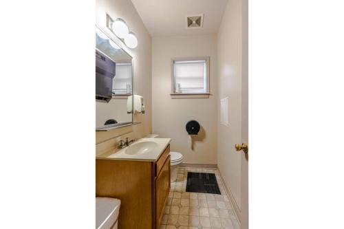 Waynesboro House | Sprawling 9 BR Mountaintop Oasis with BlueRidge Views