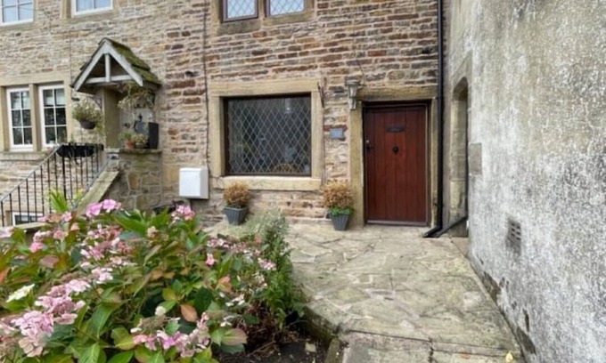 Trawden Cottage | Spring Cottage 2BR Escape - Garden, Coffee Machine, Self Check-in