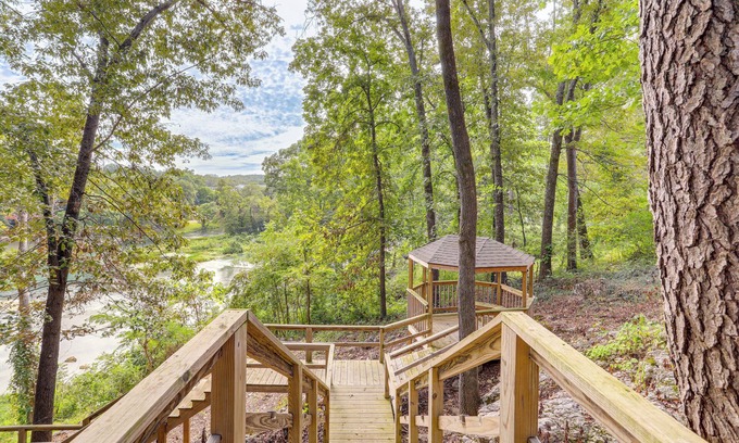 Mammoth Spring House | Spring River Vacation Rental w/Deck & Views