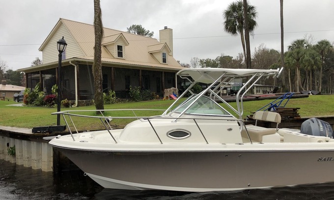 Fort McCoy House | Springfed Canal on Lake George/Large 4 Bedroom house on water/Boat Ramp/Hot Tub