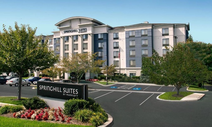 Halfway Hotel | SpringHill Suites Hagerstown