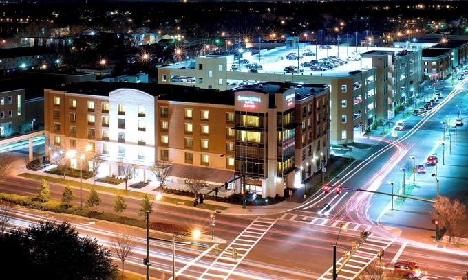 Norfolk Hotel | SpringHill Suites Marriott Norfolk Old Dominion University