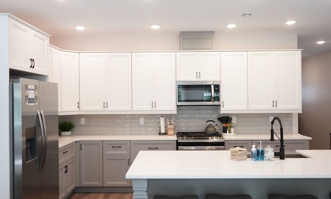 Hermantown House | Square 37 | Beautiful Modern Home