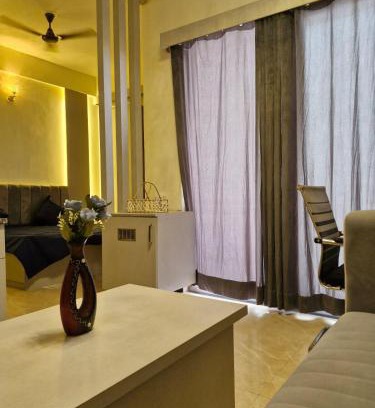 Greater Noida Apartment | SS nest stay made for soulmates knowledge park V