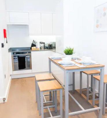 St Albans Apartment | St Albans- High Street-Business-Leisure