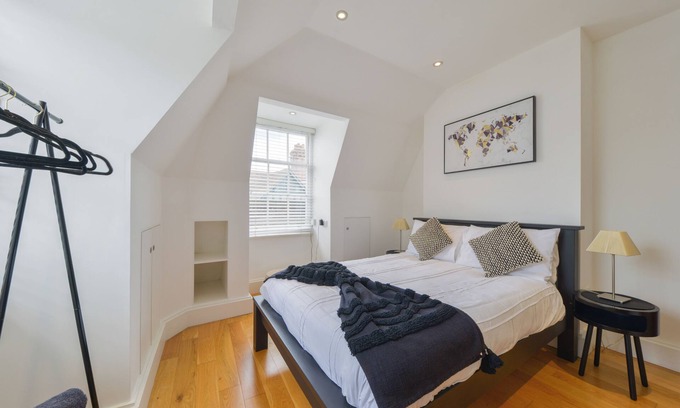 St Albans House | St Albans Modern Hideaway Retreat