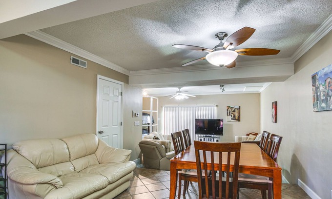 Airport Township House | St Ann Townhome < 1 Mi to International Airport!