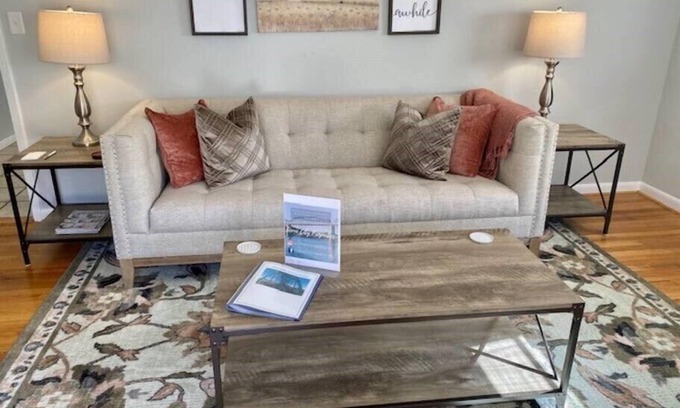 St. Elmo Improvement League House | St. Elmo Abode-3 mi to Ruby Falls