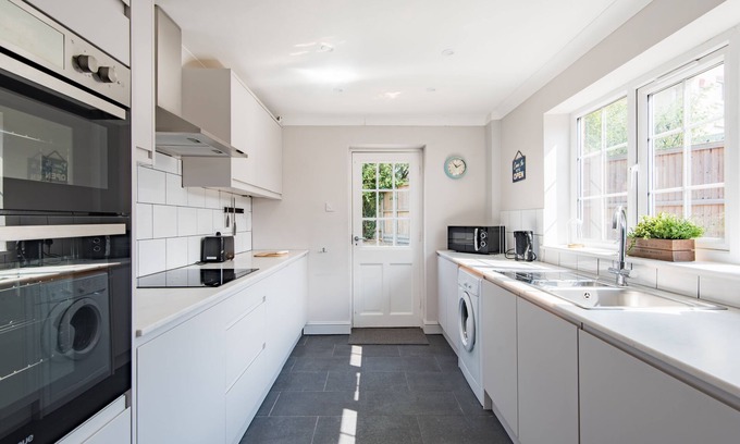 Sandwich House | St George’s is a modern and stylish detached holiday home, perfect for families or friends wanting t
