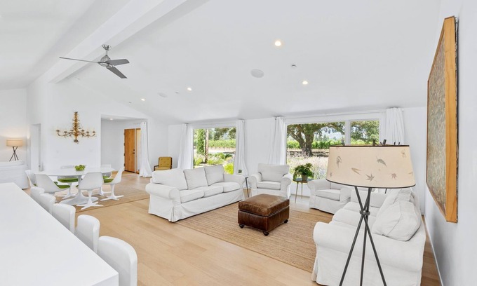 St. Helena House | St. Helena vineyard adjacent three/ three bath compeltely updated with pool.