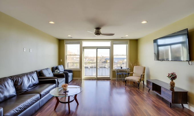 Saint Joseph Condo | St Joseph Condo < 1 Mi to Beach & Downtown!