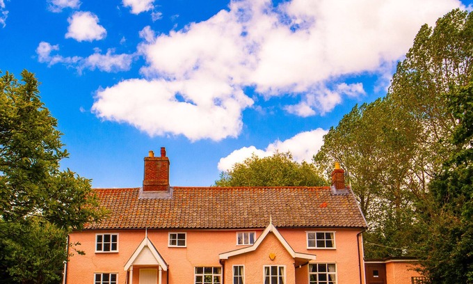 Bungay Cottage | ST MICHAEL'S HOUSE, pet friendly in St Michael South Elmham