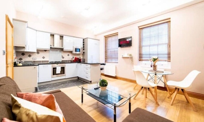 Cheap Apartment | St Paul Cathedral-City of London]London Apartment