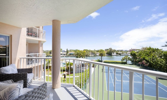 St. Pete Beach Condo | St. Pete Serenity/Free Amenities/Steps to Beach