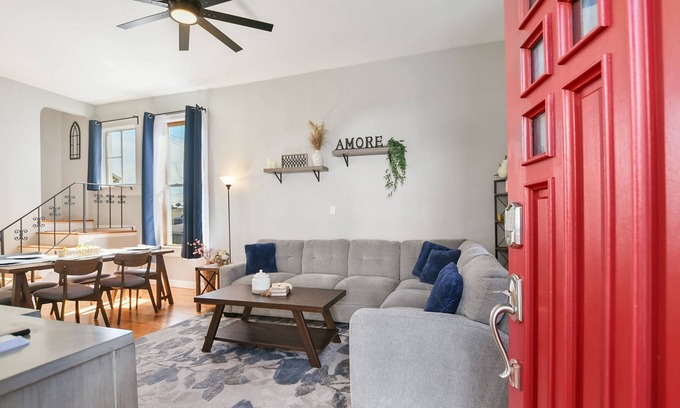 Vallejo House | ~ St. Vincent Hills ~ Walk to Farmers Market, SF Ferry Terminal, & Downtown ~