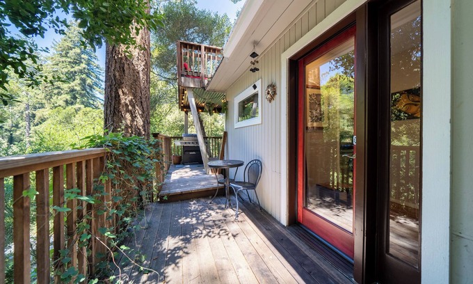 Aptos Apartment | Stairway to Treetop Heaven- Lower 1bd w/private hot tub and deck!