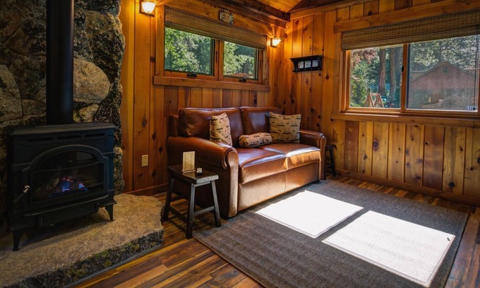 Tahoe Vista Cabin | Standalone Anniversary Suite