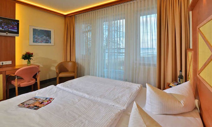 Koelpinsee House | Standard Double Room - Strandhotel Seerose Kölpinsee