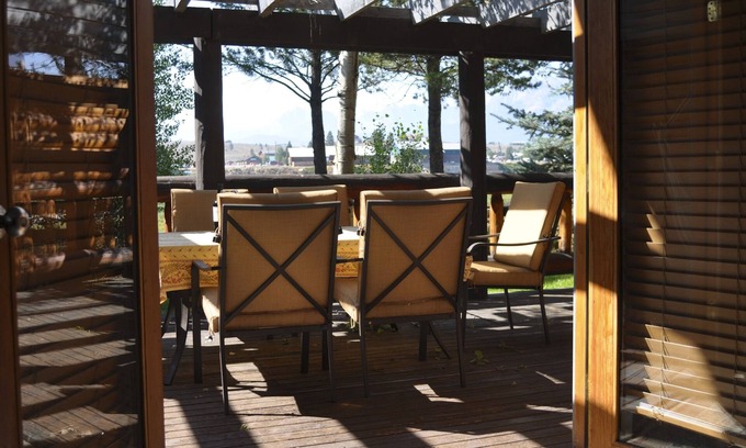 Stanley House | Stanley Valley Creek Property With Panoramic Views