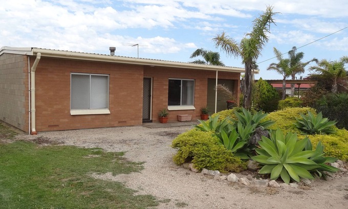 Dalrymple House | Stansbury Villas Home Relax and Enjoy