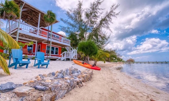 Roatan House | Starfish Beach House, On The Ocean's Edge