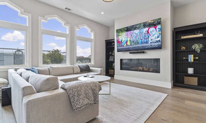 Cow Hollow Condo | State-of-the-Art, Newly Renovated Cow Hollow Apt