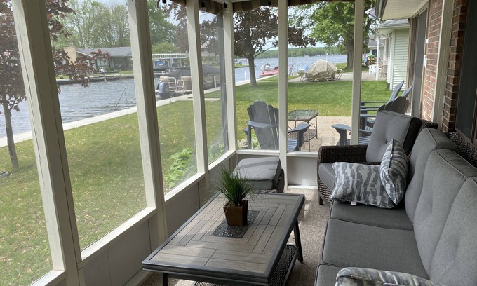 Leesburg House | “Stay Anchored” Lake Tippecanoe channel front with pier and great lake views