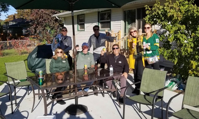 Green Bay House | STAY AT THE LUXURY TUNDRA HOUSE! A BLOCK TO LAMBEAU! OPEN FOR RAVENS GAME 12/27