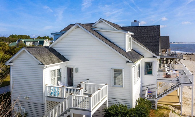 Sullivan's Island Apartment | Stay @ Ocean Spray at the Blue Horizon