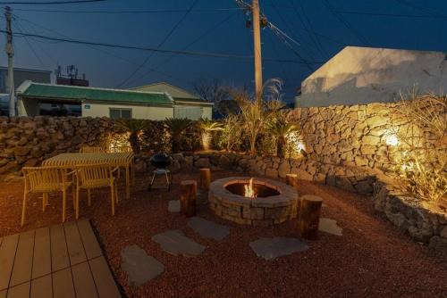 Hallim House | Stay Onwol