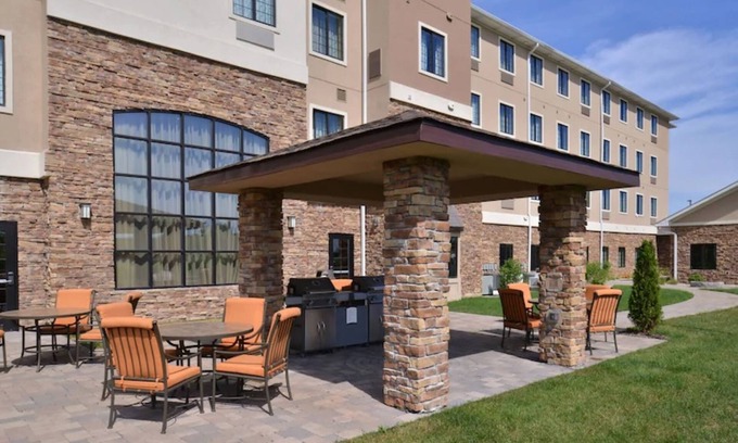 Merrillville Hotel | Staybridge Suites Merrillville by IHG