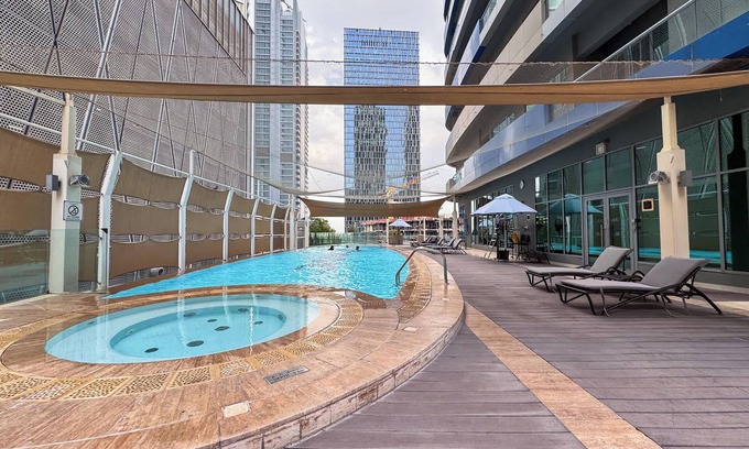 Downtown Dubai Apartment | StayShort - Chic 2 BR in Vibrant Downtown!