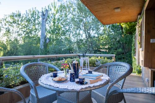 Srinagar Villa | StayVista at Waterside Estate