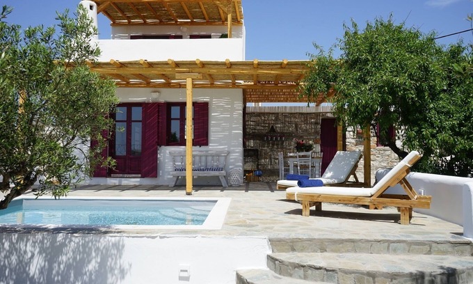 Paros House | Stella Maria, house @the airport with private pool, and swingset in the garden