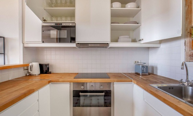 Gracia Apartment | Stellar Vila de Gràcia 2BR w/City Views, by Blueground