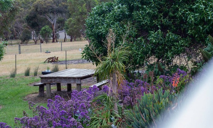 Lower Inman Valley Cottage | Step back into nature at Bonnie Brae Cottage