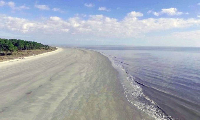 Beach Lagoon Villa | Steps to Beach, Lagoon View End-Unit, Sea Pines Turtle Lane Club Beachside Villa
