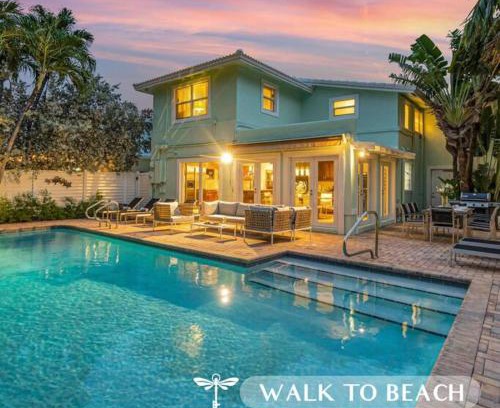 Birch Park Finger Streets House | Steps to Beach, Pool, Backyard Oasis, Game Room