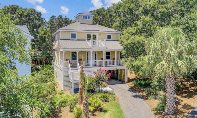 Pelican Bay House | Steps to Beach & Pool | Screened Porch | Pelican Bay 45 at Wild Dunes Resort