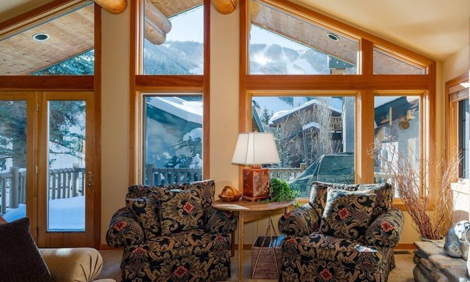 Warm Springs House | Steps to the Warm Springs Lift