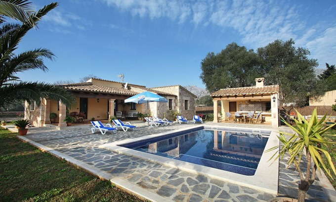Pollensa Villa | Stone Built Accommodation with Private Pool and Garden