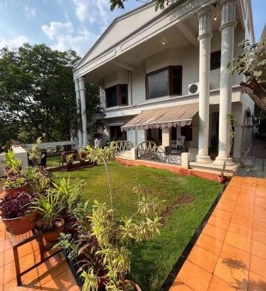 Jubilee Hills House | Stone rock castle