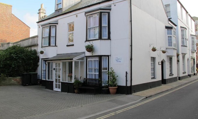 Weymouth House | Stone's Throw Guest House