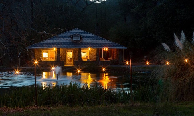 Clear Lake House | Stonehouse Lodge, Private Cottage on Winery & Vineyard Property